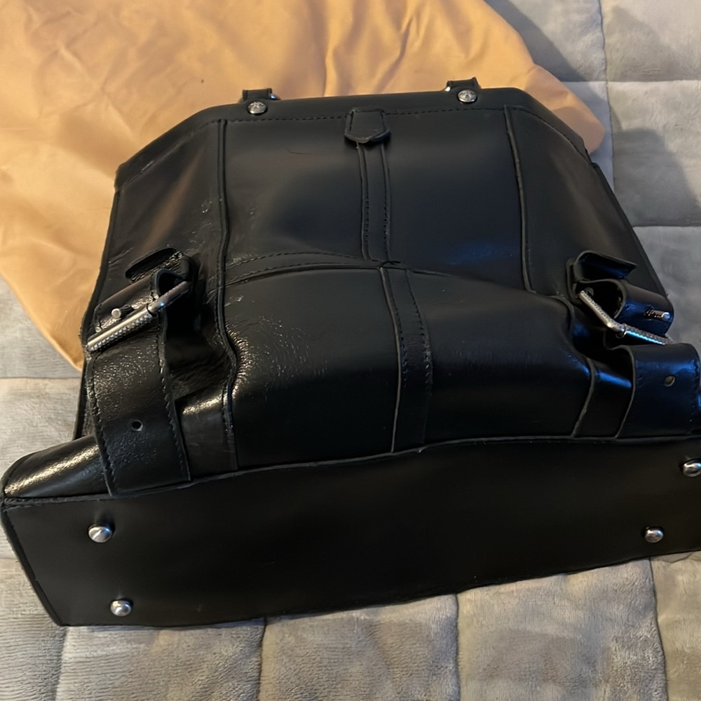 Black leather Patricia Nash tote